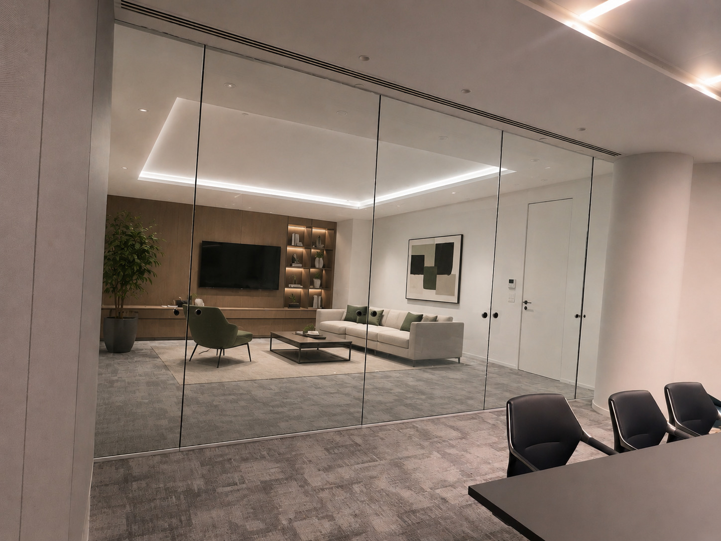 Bureau avec cloison vitrée transparente