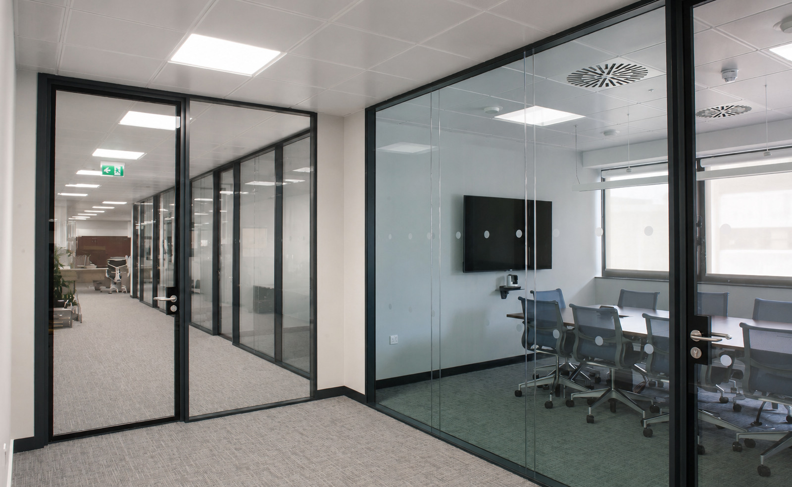 Vitrine de commerce transparente